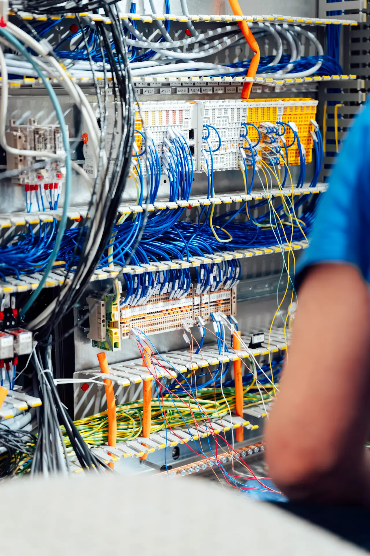 Marcatura CE e certificazione UL/CSA: perché non sono la stessa cosa